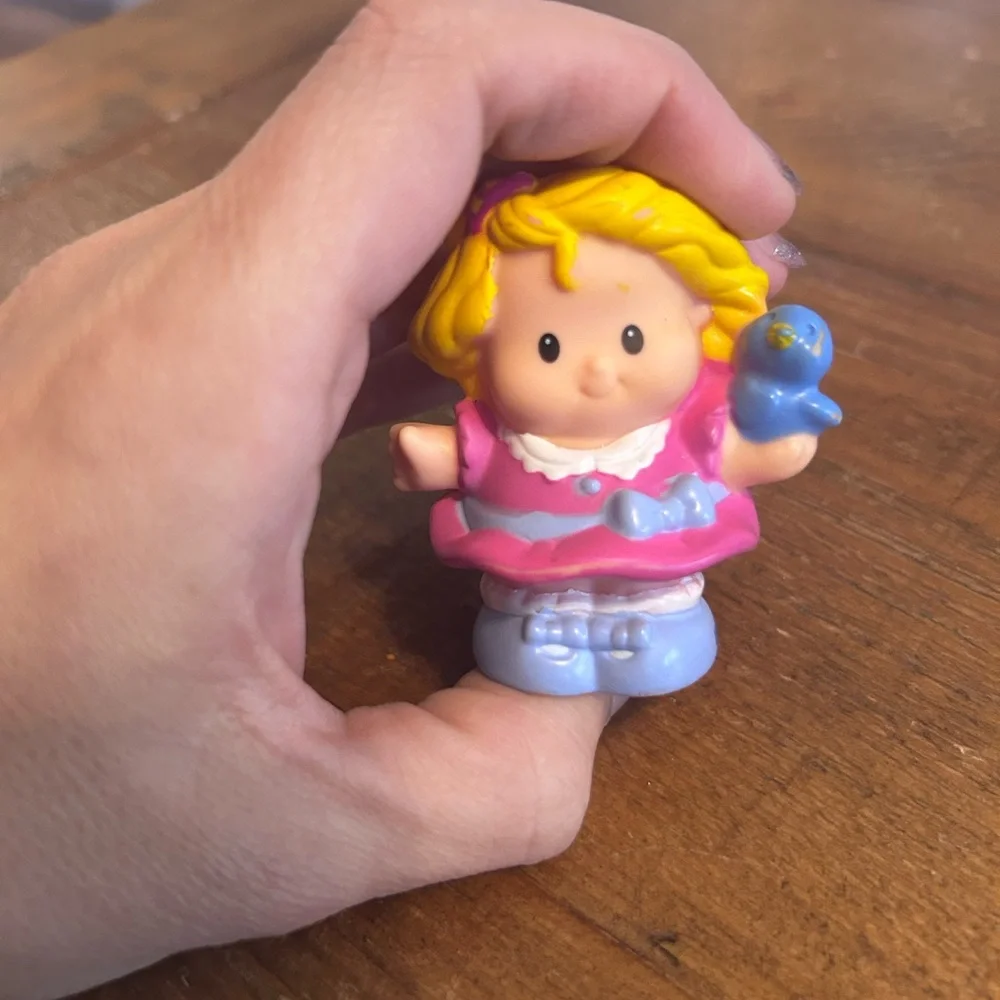 Fisher-Price Little People Sarah Lynn with bird as is
